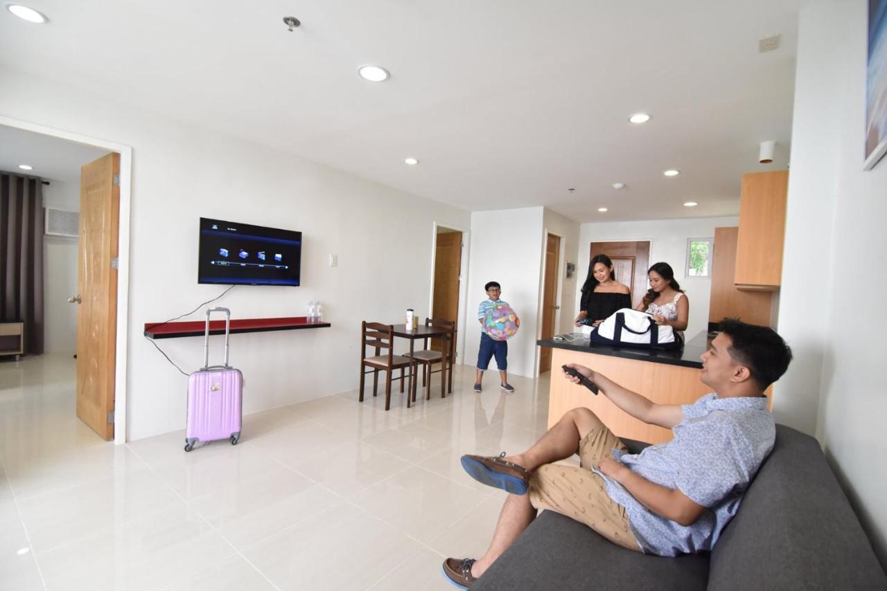 Holiday Oceanview Residences And Resort Samal Exterior photo