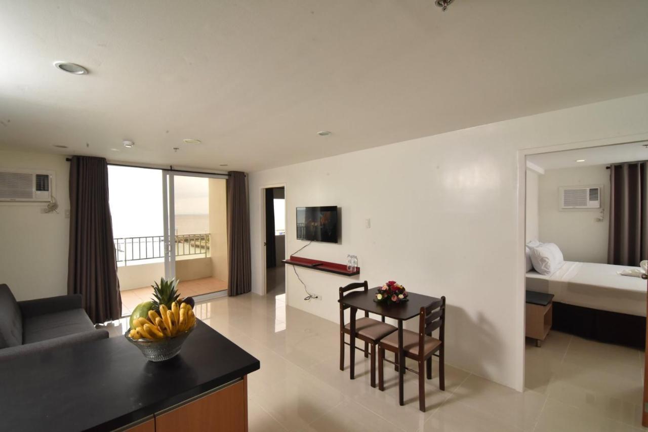Holiday Oceanview Residences And Resort Samal Exterior photo